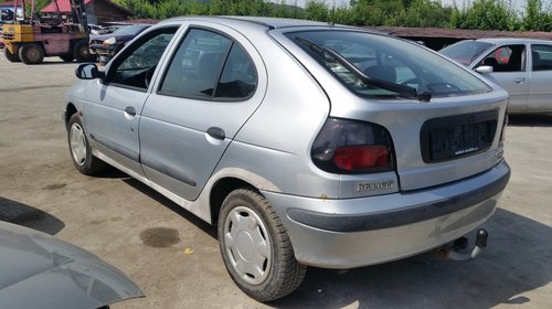 Dezmembrez Renault Megane, an 1999, 1.6 benzina