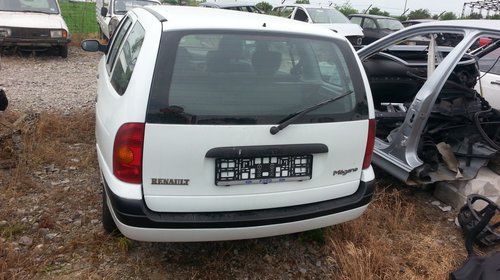 Dezmembrez Renault Megane classic