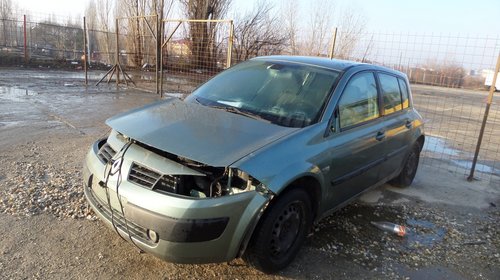 Dezmembrez Renault Megane din 2005