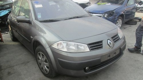 Dezmembrez Renault Megane II 1.6benzina fabricatie 2004 tip K4M