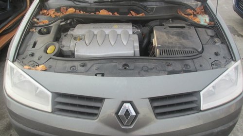 Dezmembrez Renault Megane II 1.6benzina fabricatie 2004 tip K4M