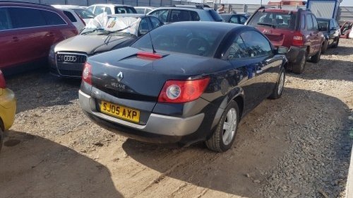 Dezmembrez Renault Megane II ,an 2005