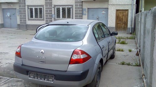 Dezmembrez Renault Megane II