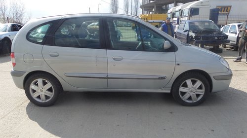 Dezmembrez Renault Megane Scenic 1.9DCI DIN 2001