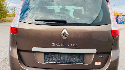 Dezmembrez Renault Megane Scenic 2012