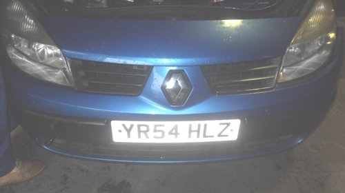 Dezmembrez Renault Megane Scenic, an 2004, al