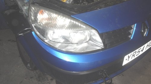 Dezmembrez Renault Megane Scenic, an 2004, albastru, 1.5 DCI