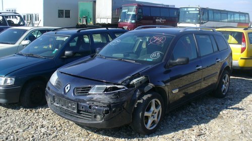 Dezmembrez Renault Megane