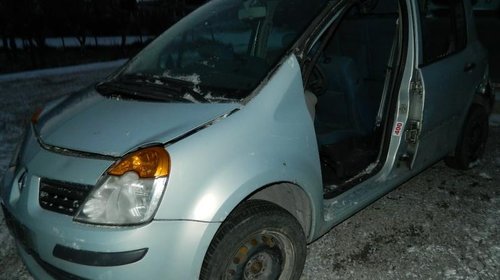 Dezmembrez Renault Modus - 2004