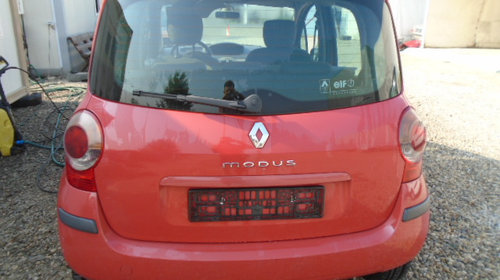 Dezmembrez Renault Modus 2005 Hatchback 1.4
