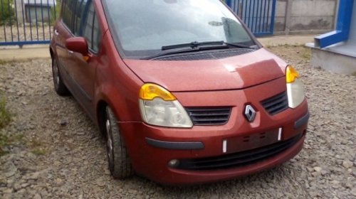 Dezmembrez Renault Modus ,an 2004
