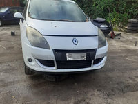 Dezmembrez Renault Scenic 1.5 dci 2010