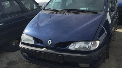 Dezmembrez Renault Scenic 1.6 Benzina An 1999
