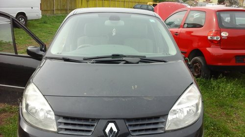 Dezmembrez Renault Scenic 1.9 DCI 2006