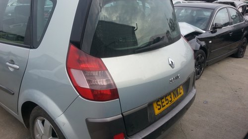 Dezmembrez Renault Scenic 1.9 dci