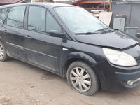 Dezmembrez Renault Scenic 2.0 DCi an 2010 cod motor M9R-A7