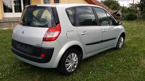 Dezmembrez Renault Scenic 2 1.5 dci