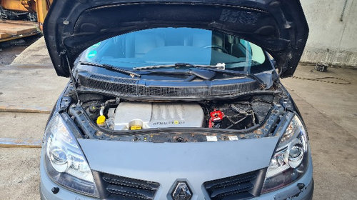 Dezmembrez Renault Scenic 2 2.0 diesel cod M9