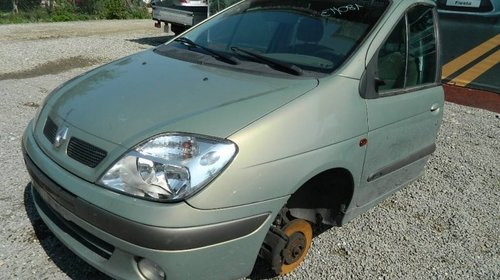 Dezmembrez Renault Scenic - 2002