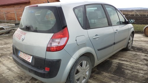 Dezmembrez Renault Scenic 2005 1,9TDCI 120 CP