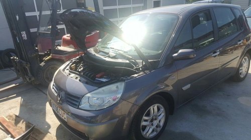 Dezmembrez Renault Scenic 2005