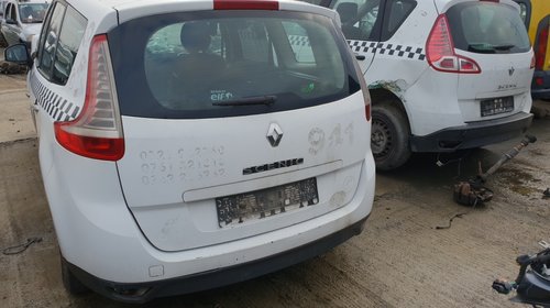 Dezmembrez Renault Scenic 2011 1.5dci