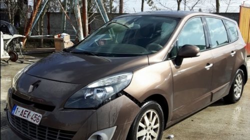 Dezmembrez Renault Scenic 3 1.5 DCI 110 Eco 2