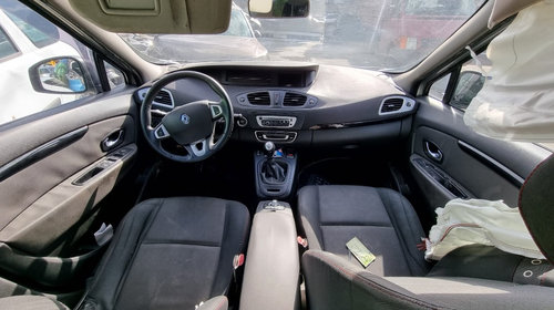 Dezmembrez Renault Scenic 3 2010 monovolum 1.5 dci