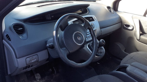 Dezmembrez Renault Scenic din 2007 Diesel