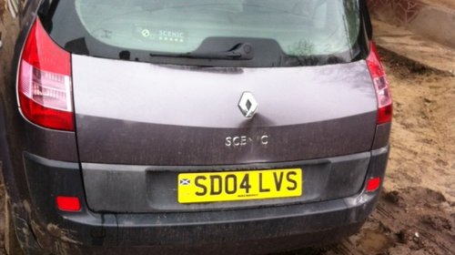 Dezmembrez Renault Scenic din anul 2004