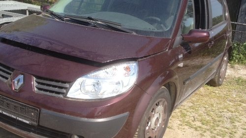 Dezmembrez Renault Scenic II 1,6 ben 16v 103 cp 2002