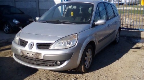 Dezmembrez Renault Scenic II ,an 2008