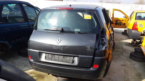 Dezmembrez Renault Scenic, motor 1.6 benzina 