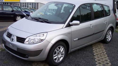 Dezmembrez Renault Scenic