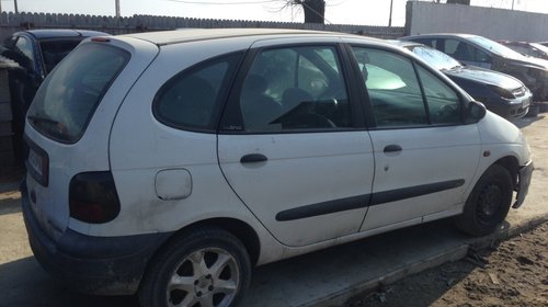 Dezmembrez Renault Scenic