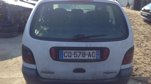 Dezmembrez Renault Scenic