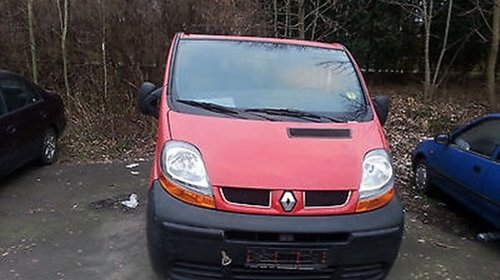 Dezmembrez Renault Trafic 1.9 dci tip motor F9Q an 2000-2007