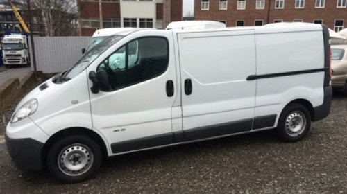 Dezmembrez renault trafic 2.0 dci 6 trepte euro 4