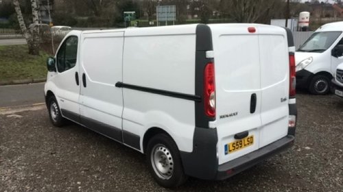 Dezmembrez renault trafic 2.0 dci 6 trepte euro 4