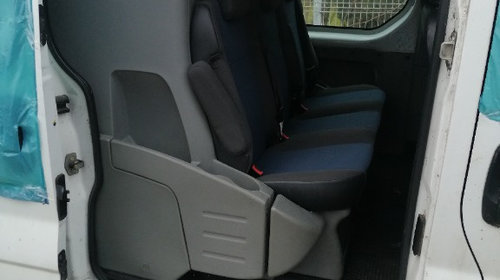 Dezmembrez Renault Trafic 2.0 Dci Euro 5 115cp 2014 6 locuri