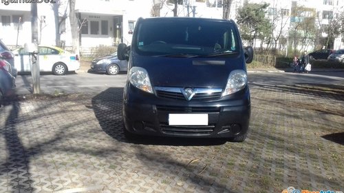 Dezmembrez Renault Trafic 2.0 DCI M9R 2008