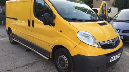 Dezmembrez Renault Trafic 2.0 dci M9R