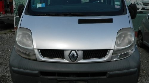Dezmembrez Renault Trafic - 2006