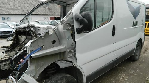 Dezmembrez Renault Trafic - 2008