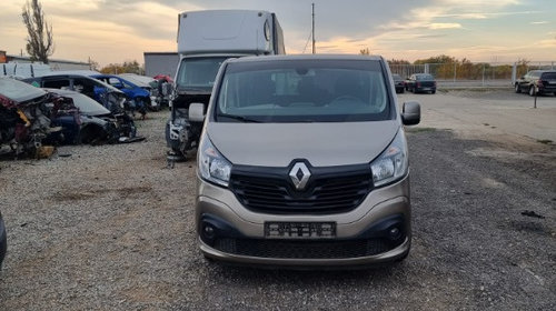 Dezmembrez Renault Trafic 2016 duba 1598