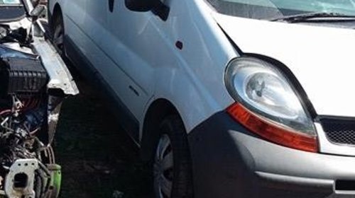 Dezmembrez renault trafic de marfa 1.9 dci 101 cai