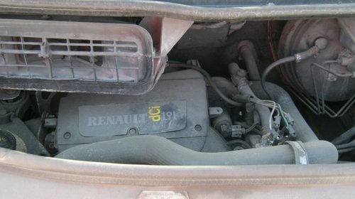Dezmembrez Renault Trafic din 2002, 1.9d,