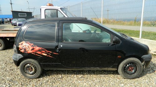 Dezmembrez Renault Twingo 1. 2 An 1999
