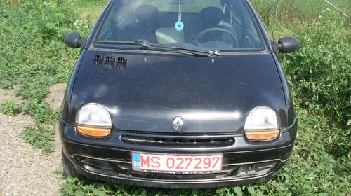 Dezmembrez renault twingo 1.2 benzina 1993-19