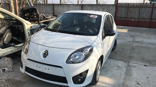 Dezmembrez Renault Twingo 2008 1.5 diesel eur